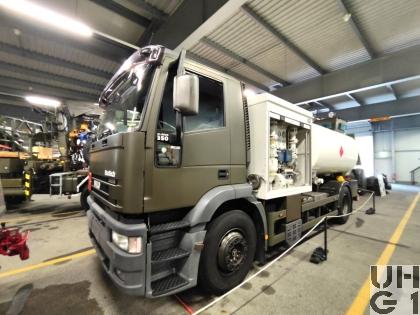  IVECO EuroTech MH 190E 35 P, Luftfahrzeug Betankungswagen 10'000 Liter schwer 4x2