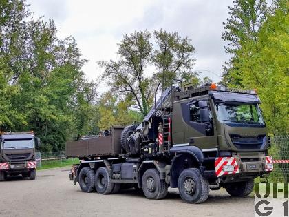  IVECO Trakker AT410T50W/P, Sattelschl sch int Ladekr, 8x8 gl mit Zusatzbrücke