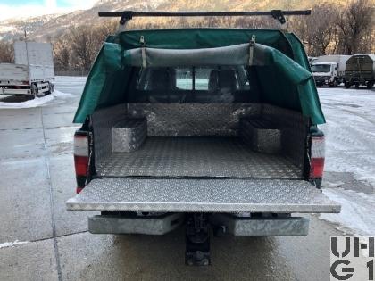 Toyota Hilux 4WD D-4D, Lieferw 0,7t/5Pl mit Anhvor, Bild Armasuisse