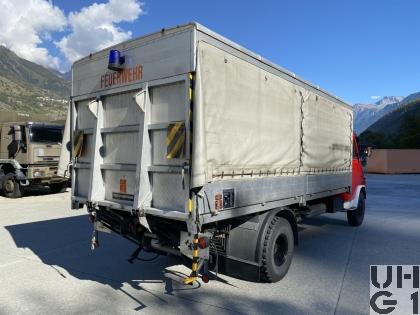 Steyr 690 F, Fwehrw sch 4x2 mit Anhvor, Bild Ruag AG