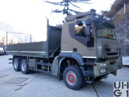  IVECO Trakker AT-N 380 T 50 W, Lastw BFW Was Trsp 9t, Bild Ruag AG